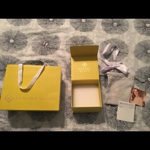 Kendra Scott Gift set